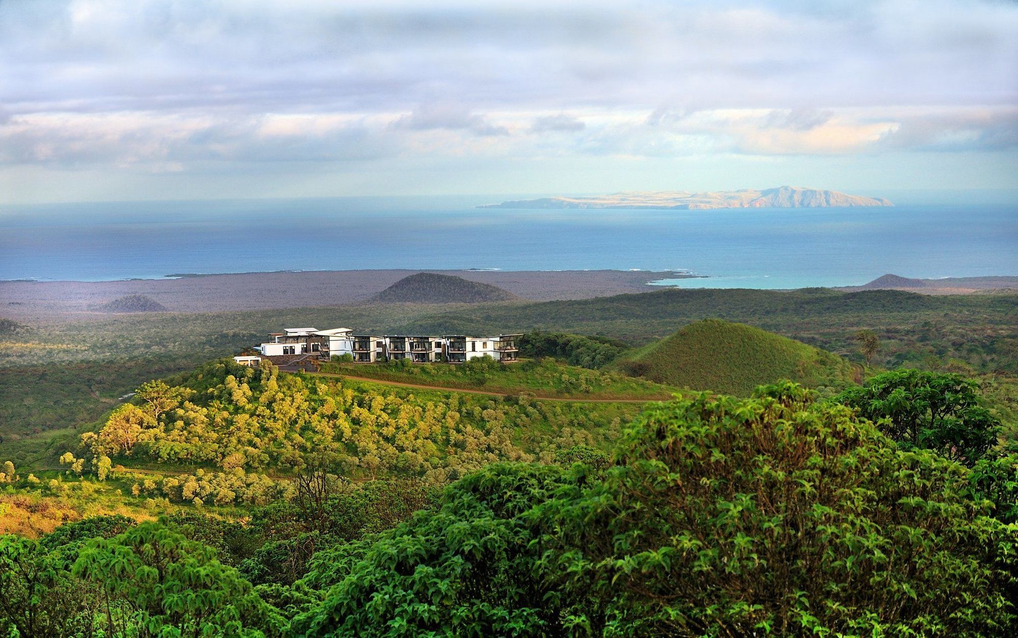 Pikaia Lodge Santa Cruz Island Exterior photo